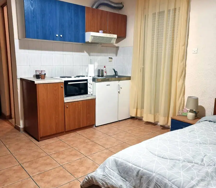 STUDIO ΝΕΑΠΟΛΗ
